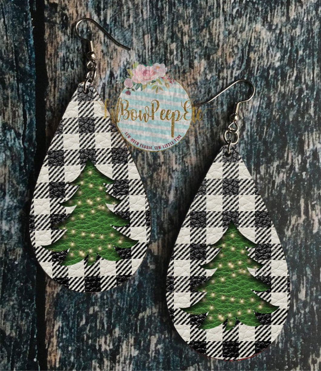 Hardboard Earrings Buffalo plaid Tree White Black